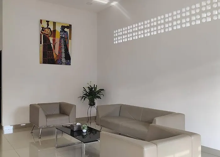Tropical Cozy House In The Heart Of Medan
